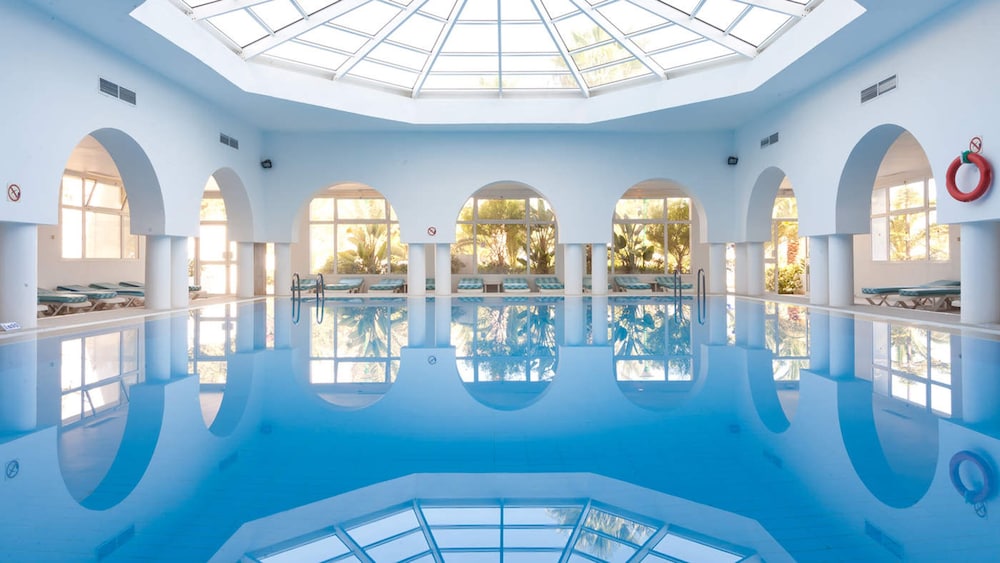 Hotel Aziza Thalasso Golf - Adults Only (à partir de 16 ans) — Swimming pool in Hammamet, Nabeul