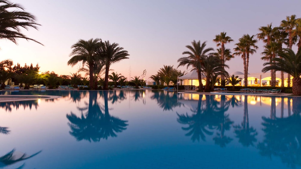 Hotel Aziza Thalasso Golf - Adults Only (à partir de 16 ans) — Swimming pool in Hammamet, Nabeul