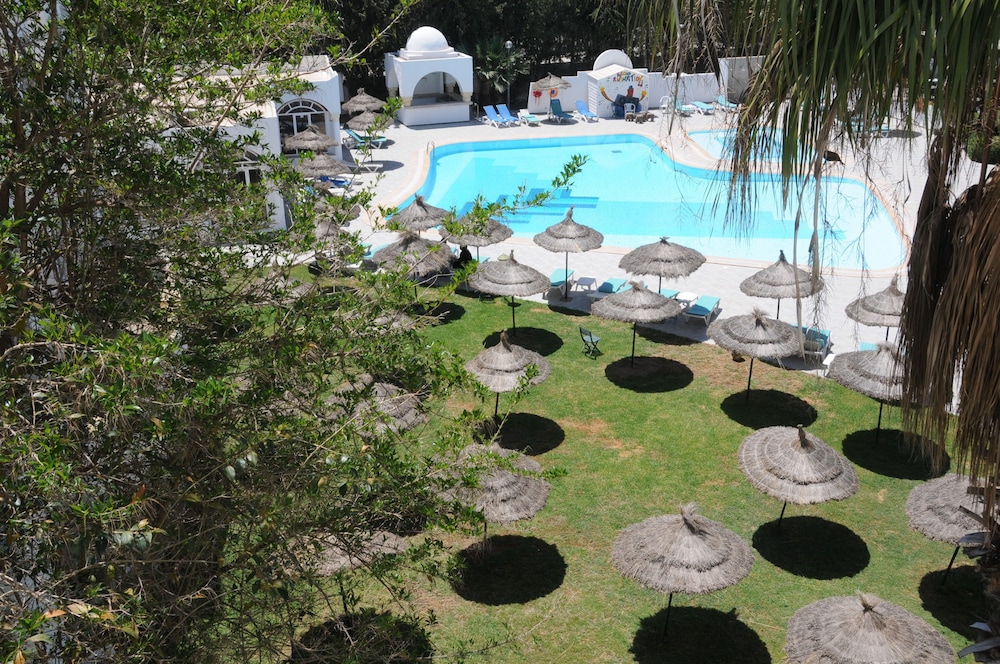 Hotel Menara — Pool in Hammamet, Nabeul
