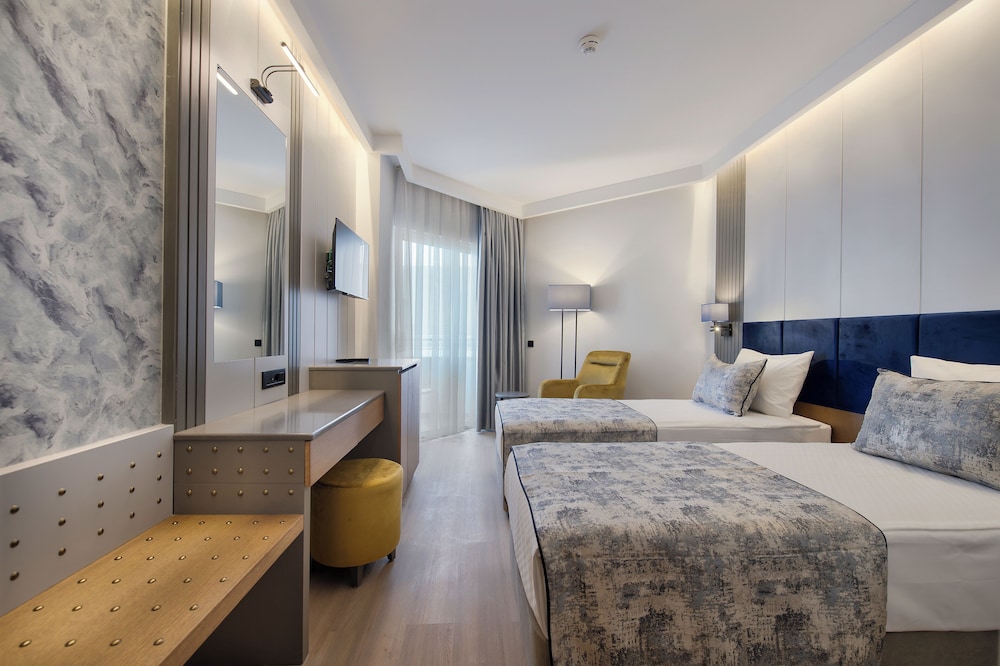 Sealife Kemer Resort Hotel - All inclusive — Hotel rooms in Kemer