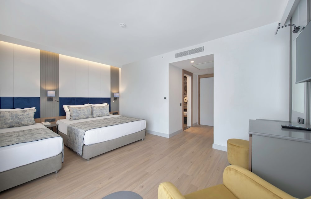 Sealife Kemer Resort Hotel - All inclusive — Hotel rooms in Kemer