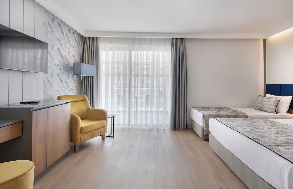 Sealife Kemer Resort Hotel - All inclusive — Hotel rooms in Kemer