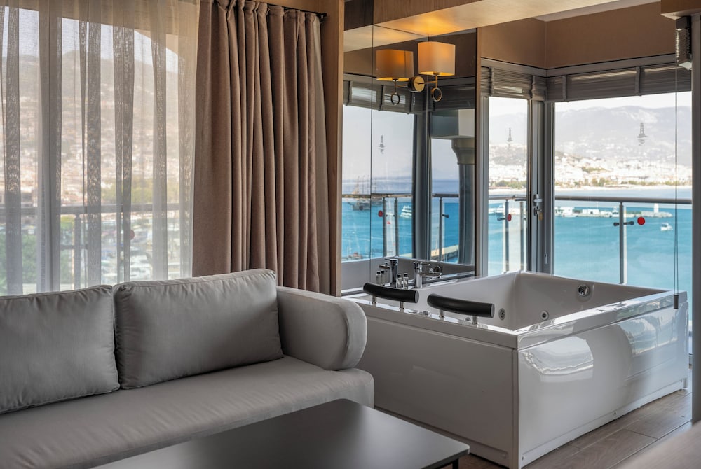 Numa Port Hotel — Hotel rooms in Alanya