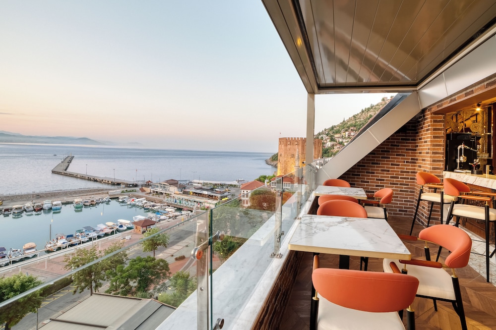 Numa Port Hotel — Hotel rooms in Alanya