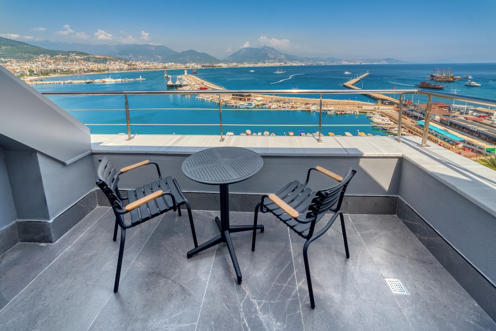 Numa Port Hotel — Hotel rooms in Alanya