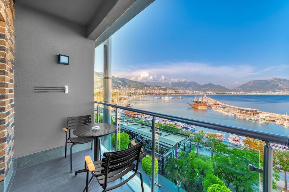Numa Port Hotel — Hotel rooms in Alanya
