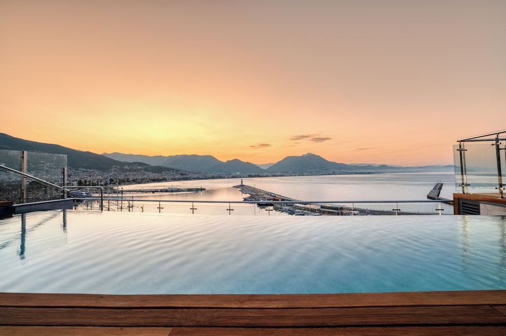 Numa Port Hotel — Swimming pool in Alanya