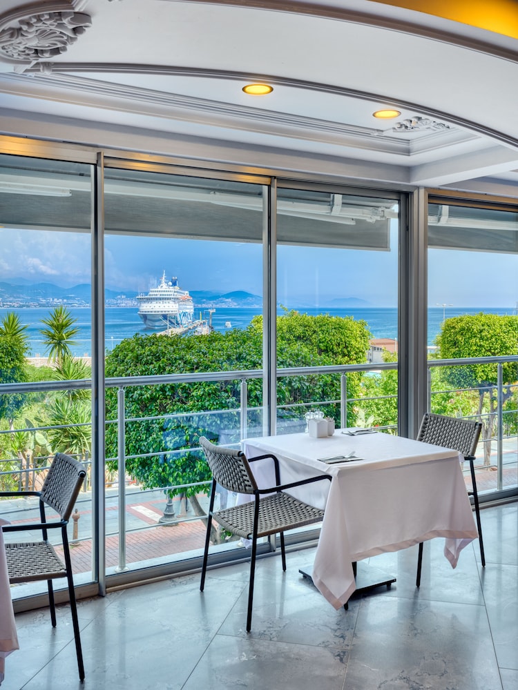 Numa Port Hotel — Hotel rooms in Alanya