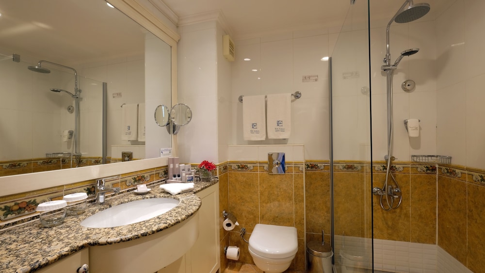 Ece Saray Marina & Resort - Special Class — Hotel rooms in Fethiye, Mugla