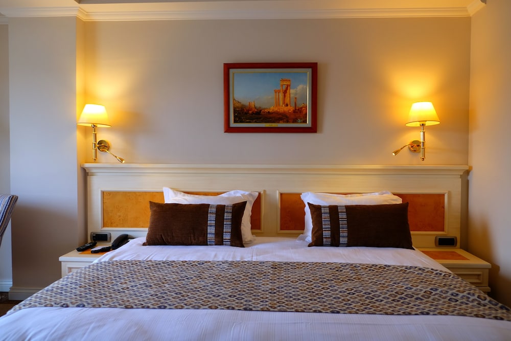 Ece Saray Marina & Resort - Special Class — Hotel rooms in Fethiye, Mugla