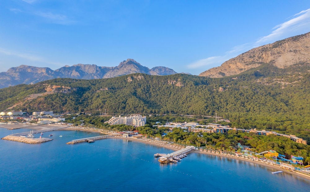 Rixos Sungate - The Land of Legends Access — Beach in Kemer