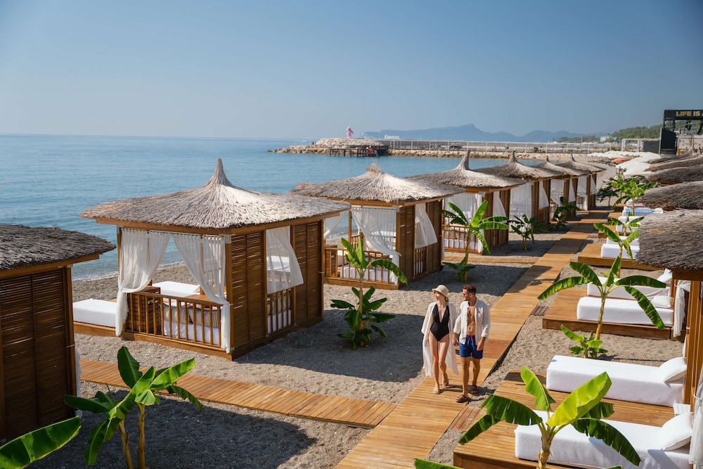 Rixos Sungate - The Land of Legends Access — Beach in Kemer