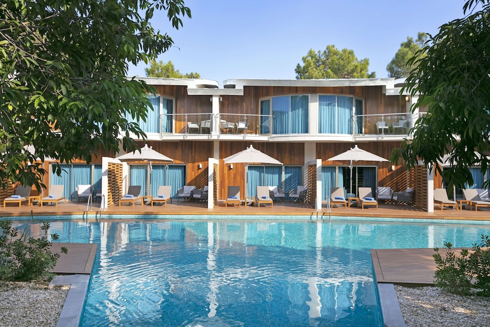 Rixos Sungate - The Land of Legends Access — Swimming pool in Kemer