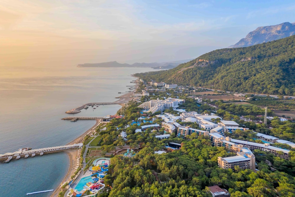 Rixos Sungate - The Land of Legends Access — Beach in Kemer