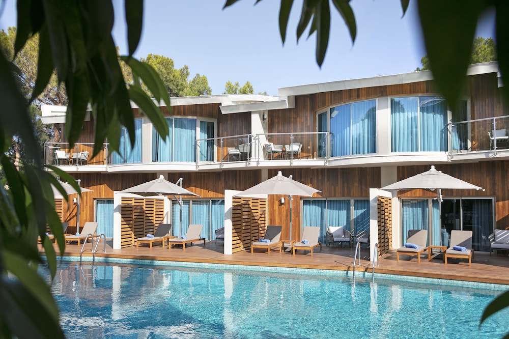 Rixos Sungate - The Land of Legends Access — Swimming pool in Kemer