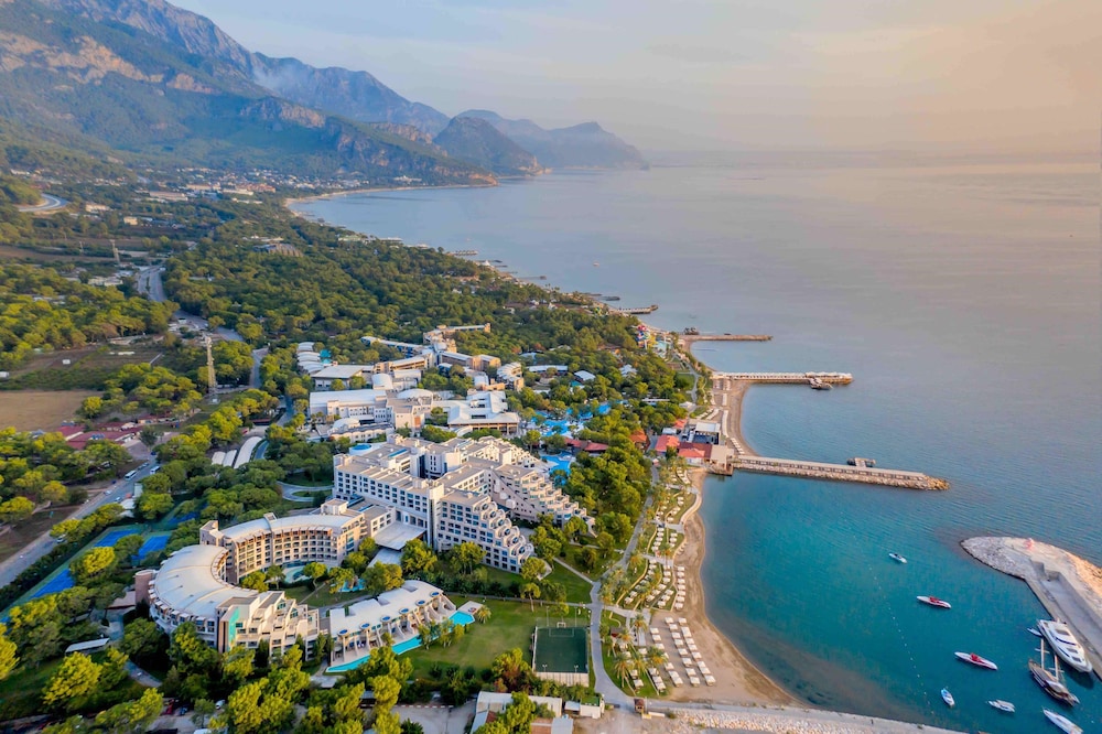 Rixos Sungate - The Land of Legends Access — Beach in Kemer