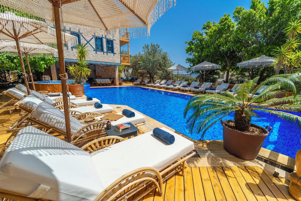 Elixir Boutique Hotel — Swimming pool in Kalkan
