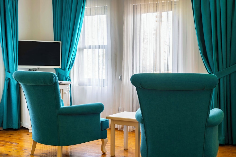 Elixir Boutique Hotel — Hotel rooms in Kalkan
