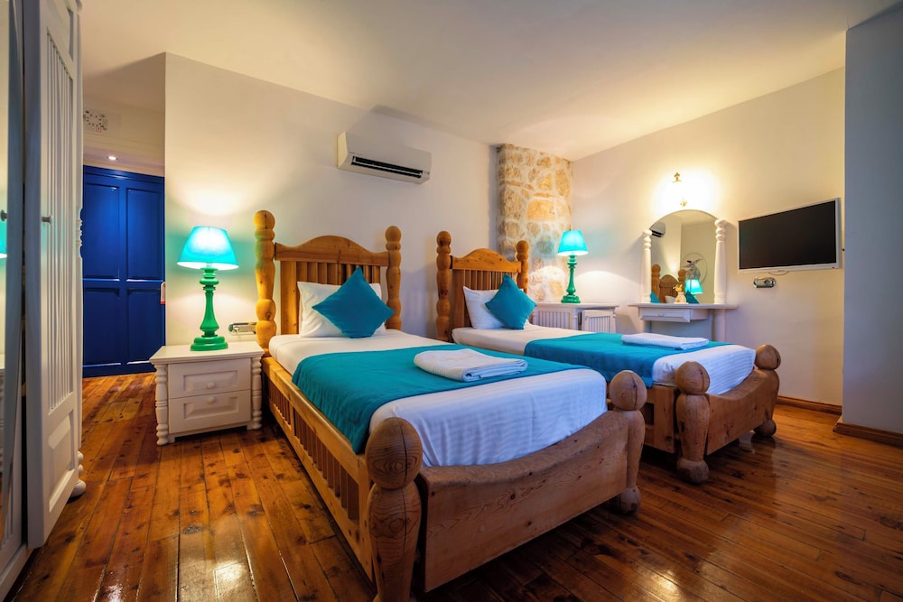 Elixir Boutique Hotel — Hotel rooms in Kalkan