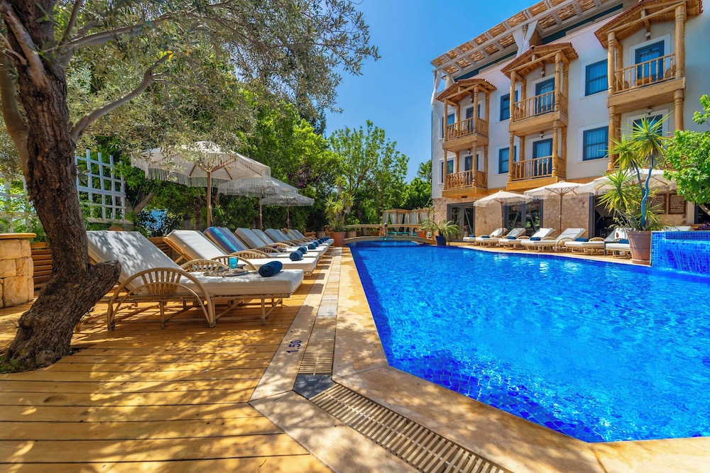 Elixir Boutique Hotel — Swimming pool in Kalkan