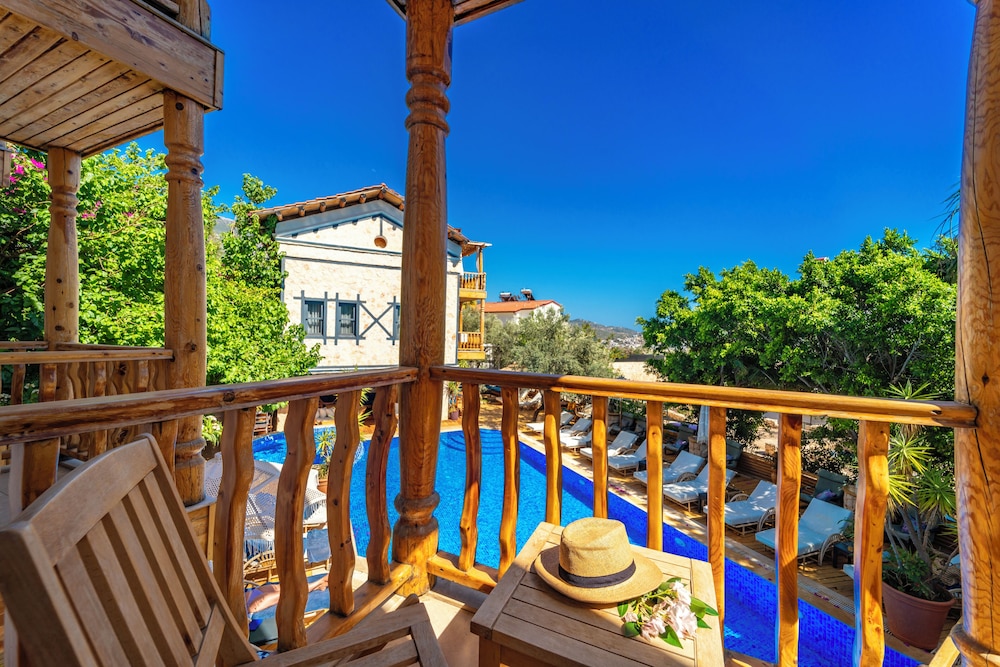 Elixir Boutique Hotel — Swimming pool in Kalkan