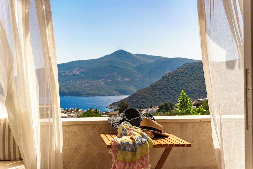 Elixir Boutique Hotel — Hotel rooms in Kalkan