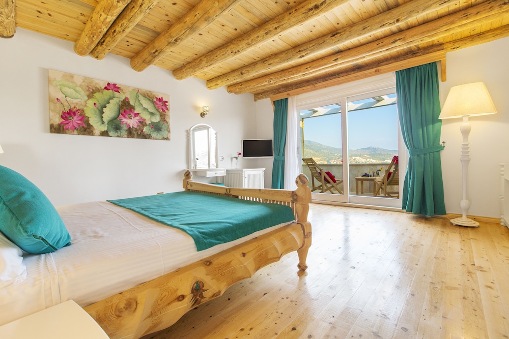 Elixir Boutique Hotel — Hotel rooms in Kalkan