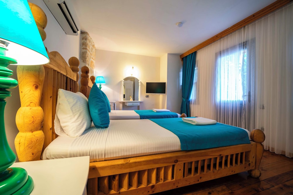 Elixir Boutique Hotel — Hotel rooms in Kalkan