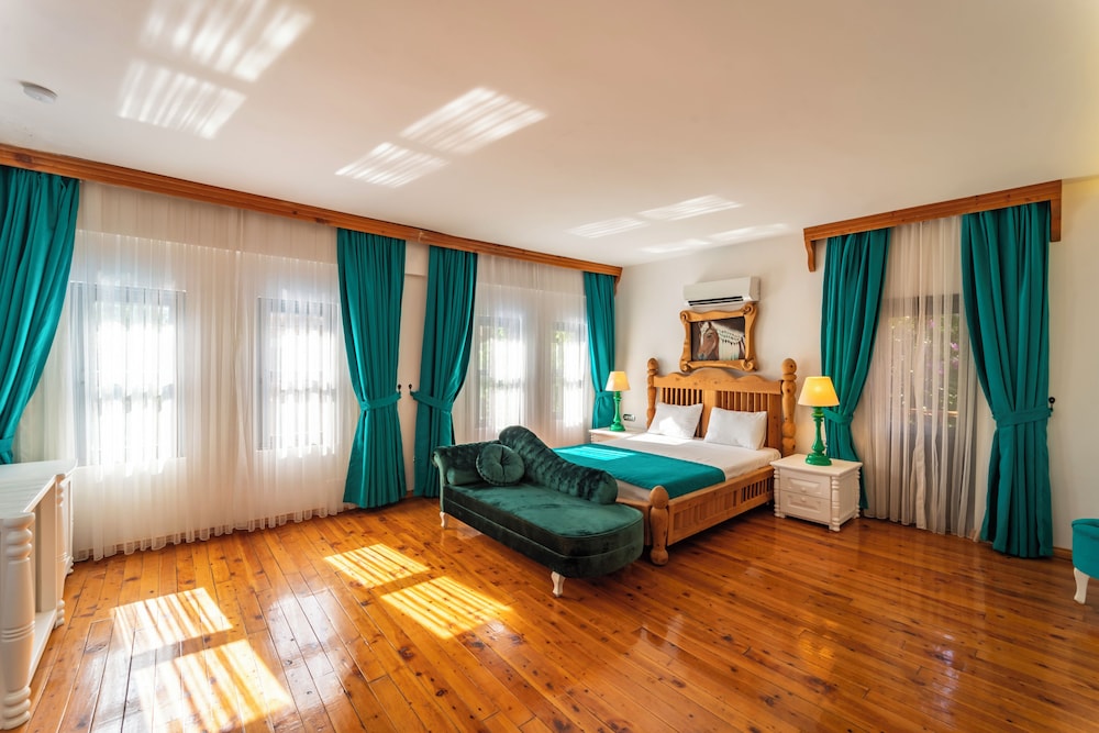 Elixir Boutique Hotel — Hotel rooms in Kalkan