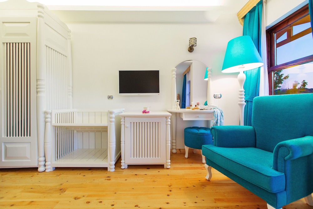 Elixir Boutique Hotel — Hotel rooms in Kalkan