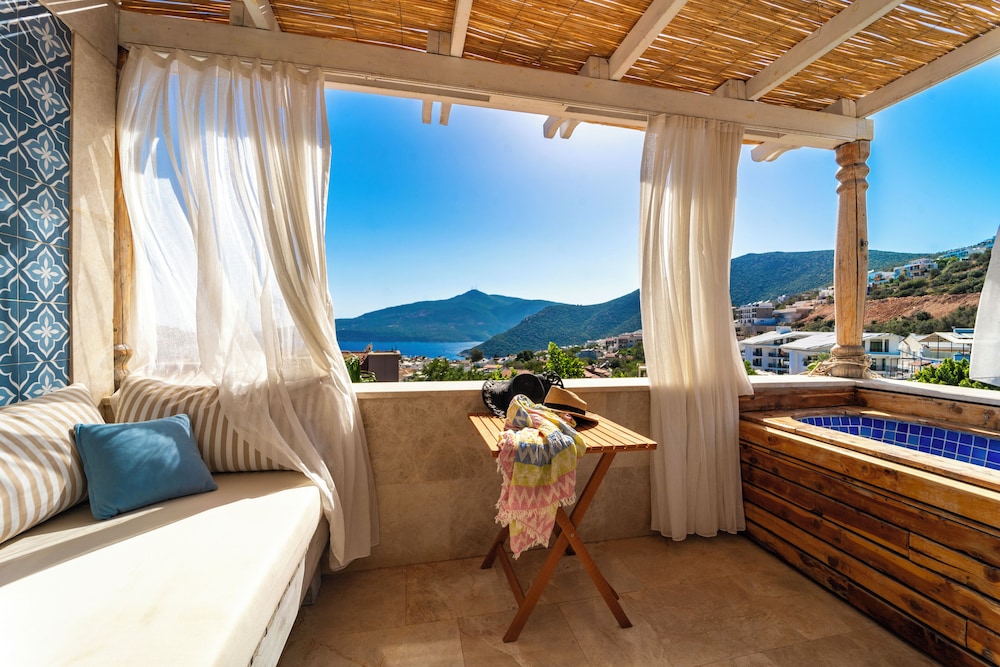 Elixir Boutique Hotel — Hotel rooms in Kalkan
