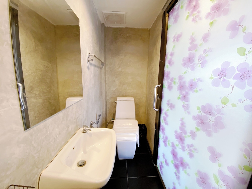 Remember @ Phuket Town Hostel — Hotel rooms in Phuket, Phuket Province