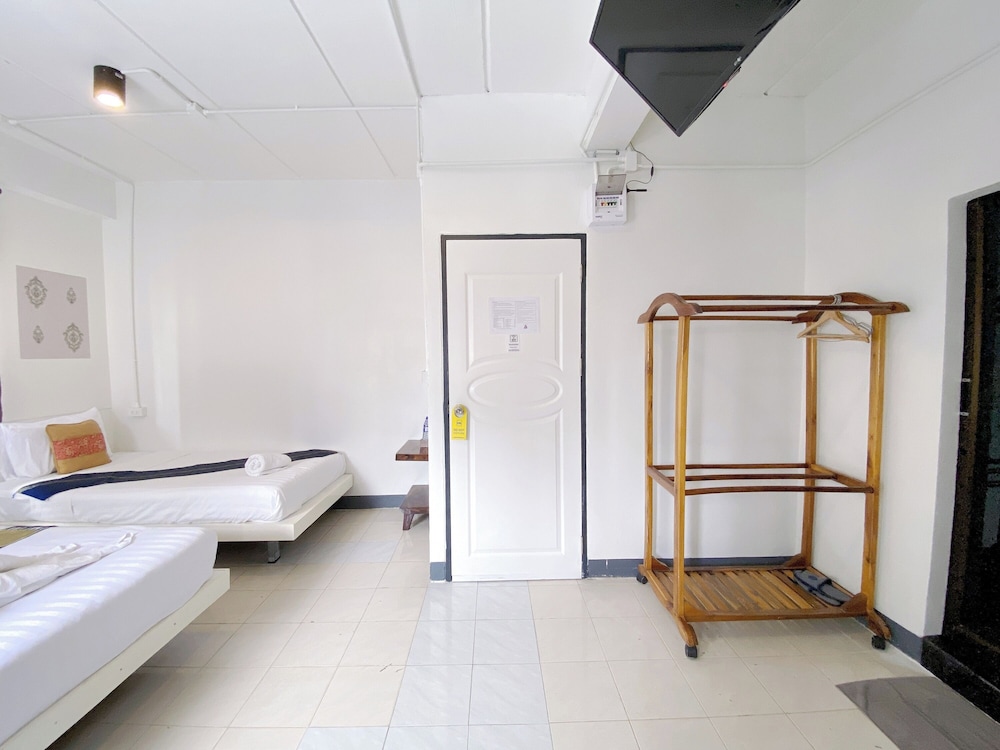 Remember @ Phuket Town Hostel — Hotel rooms in Phuket, Phuket Province