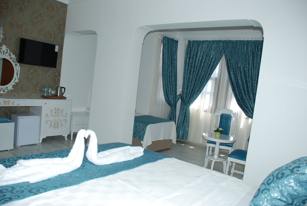 Urcu Hotel — Hotel rooms in Antalya