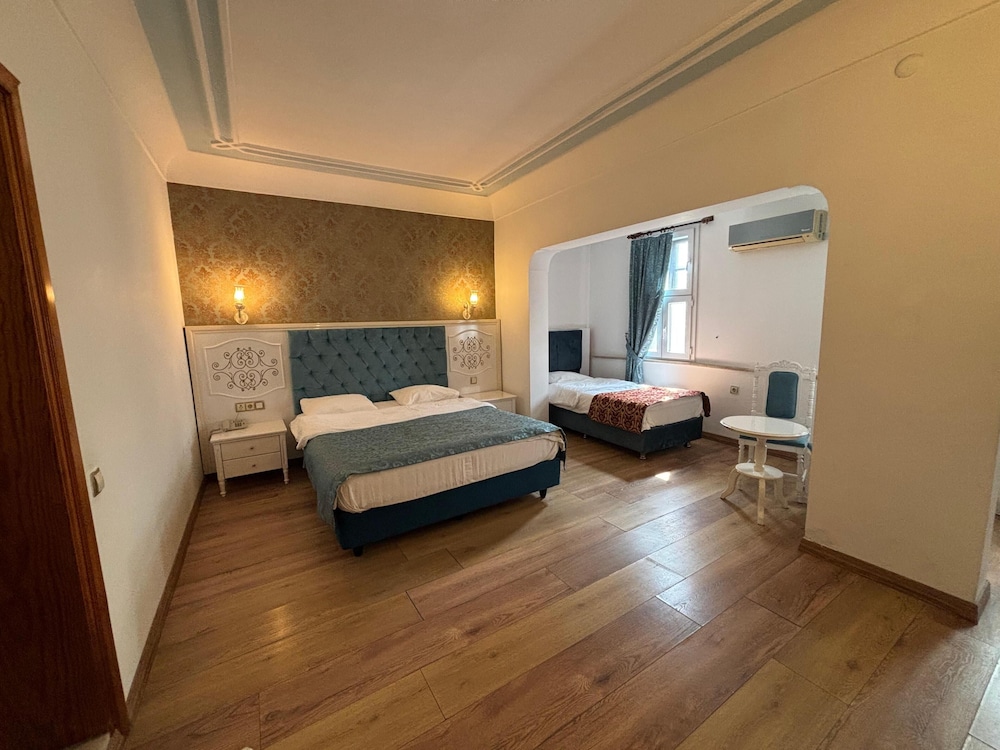 Urcu Hotel — Hotel rooms in Antalya