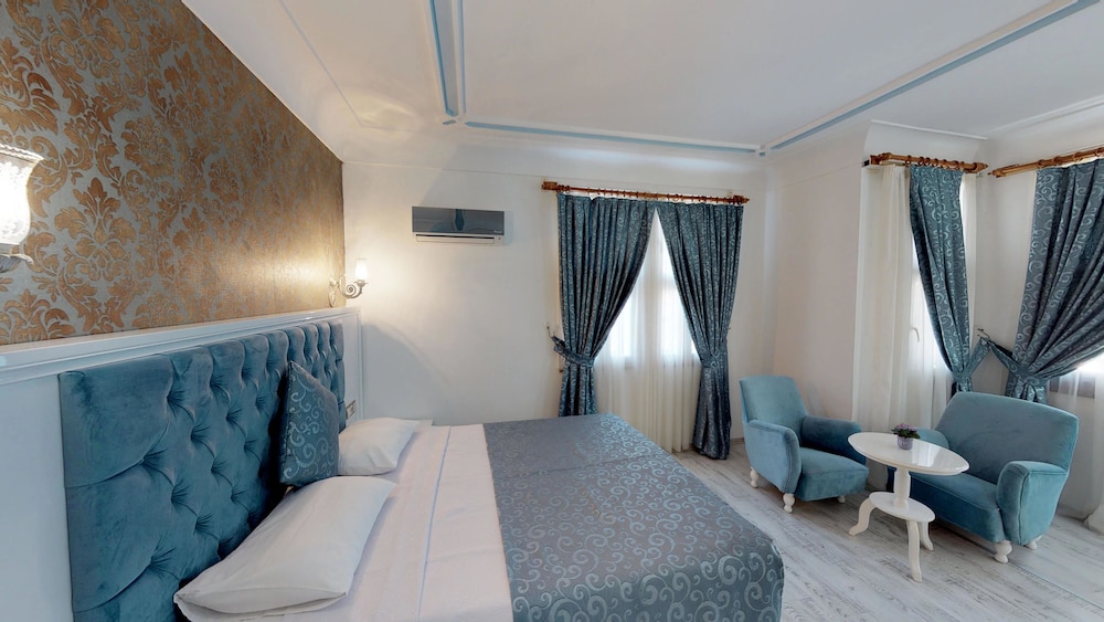 Urcu Hotel — Hotel rooms in Antalya