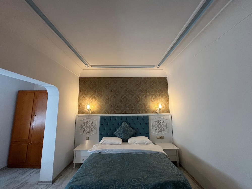 Urcu Hotel — Hotel rooms in Antalya