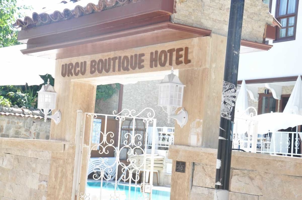 Urcu Hotel — Hotel building in Antalya