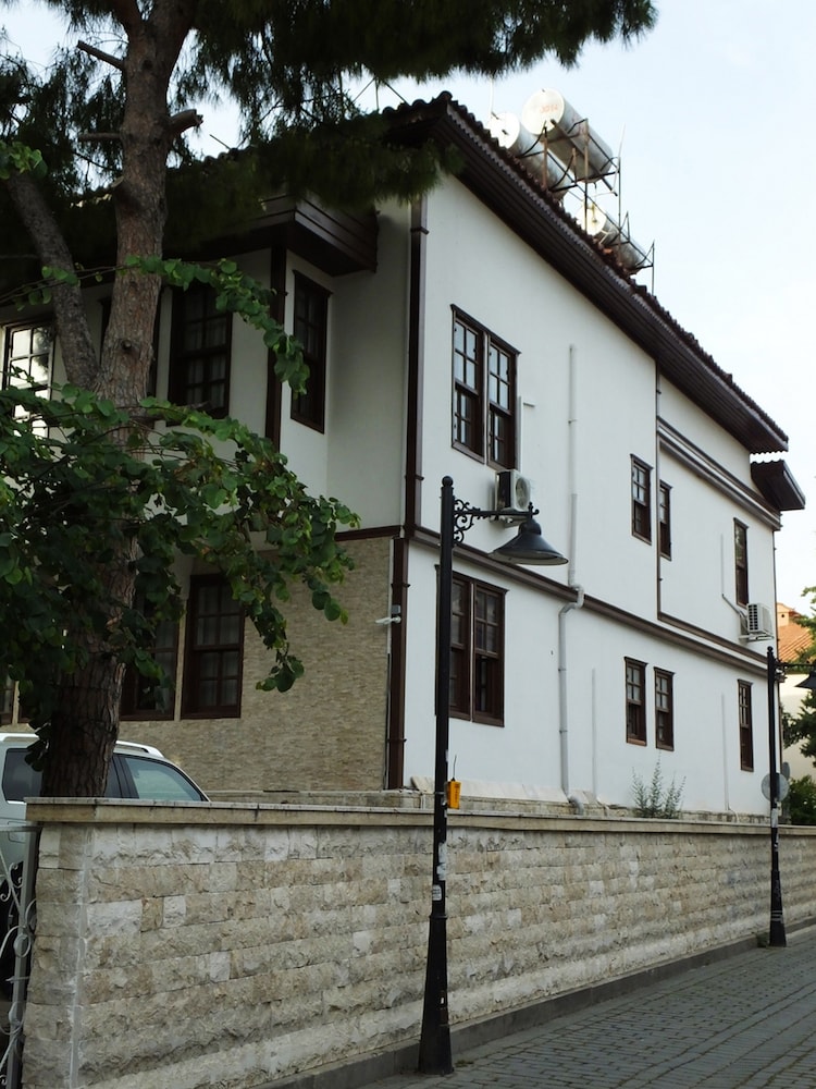 Urcu Hotel — Hotel building in Antalya