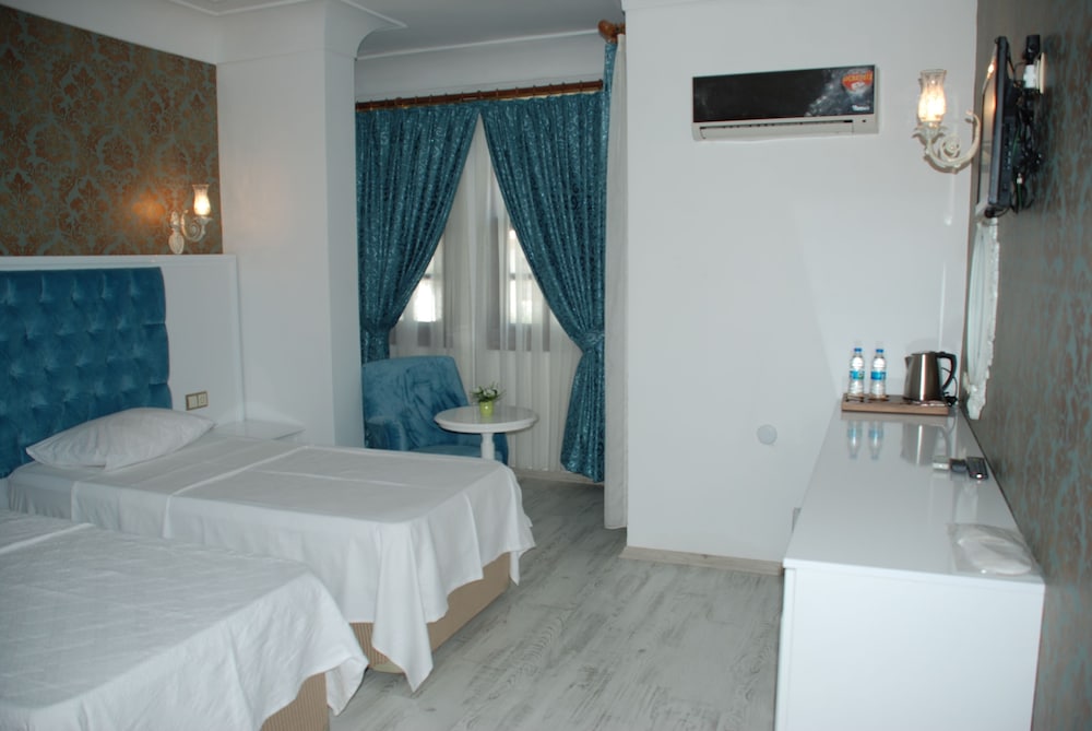 Urcu Hotel — Hotel rooms in Antalya