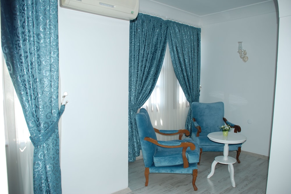 Urcu Hotel — Hotel rooms in Antalya