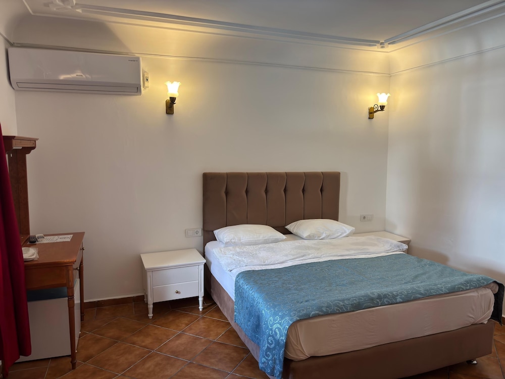 Urcu Hotel — Hotel rooms in Antalya