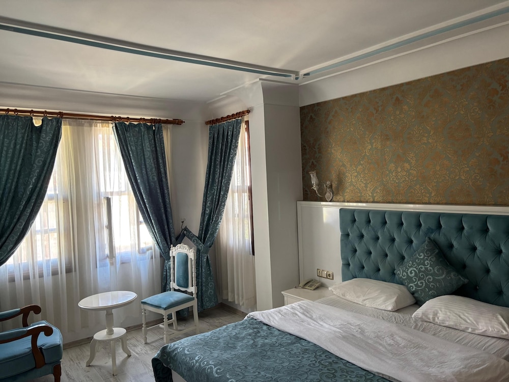 Urcu Hotel — Hotel rooms in Antalya