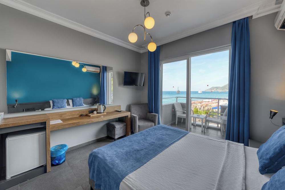 Royalisa Palmiye Beach +14 Adult Only — Hotel rooms in Alanya