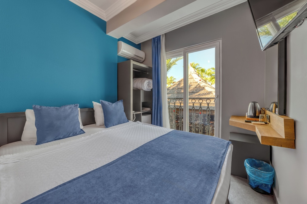 Royalisa Palmiye Beach +14 Adult Only — Hotel rooms in Alanya