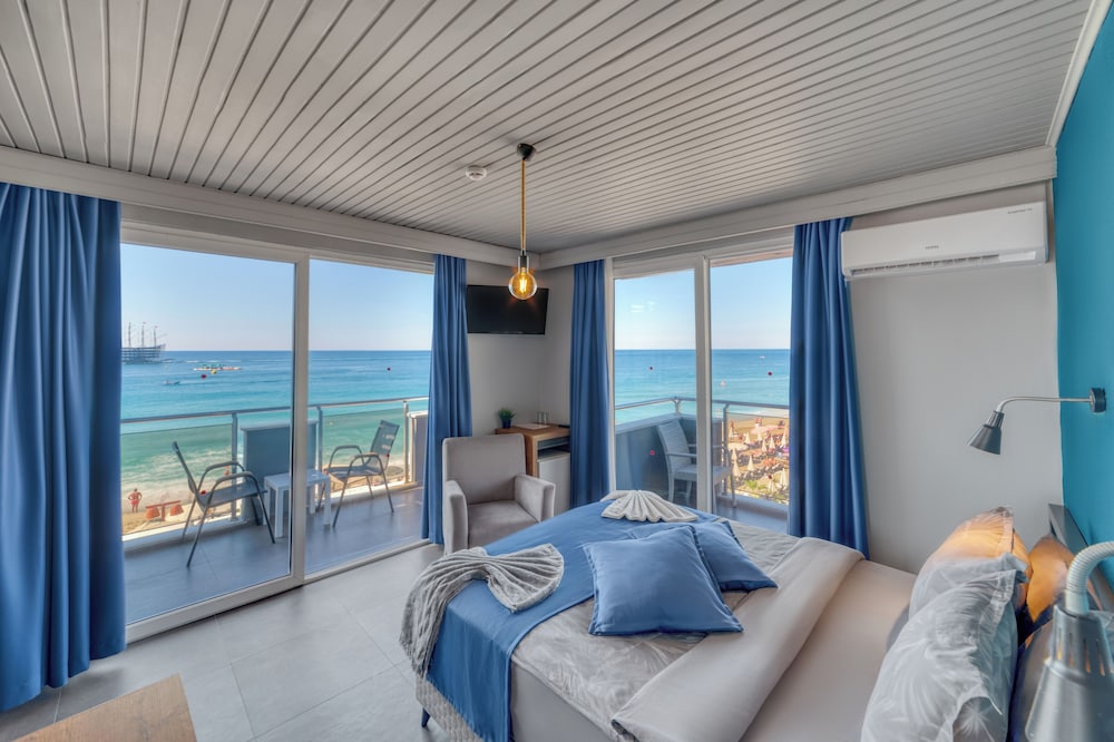 Royalisa Palmiye Beach +14 Adult Only — Hotel rooms in Alanya