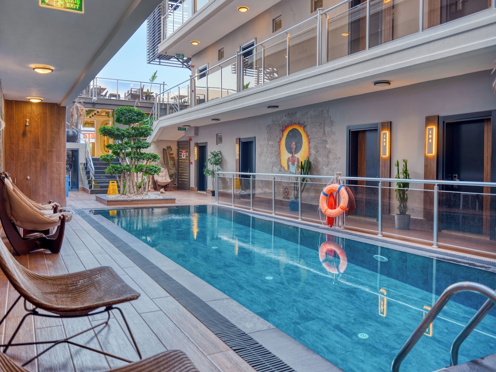 Royalisa Palmiye Beach +14 Adult Only — Swimming pool in Alanya