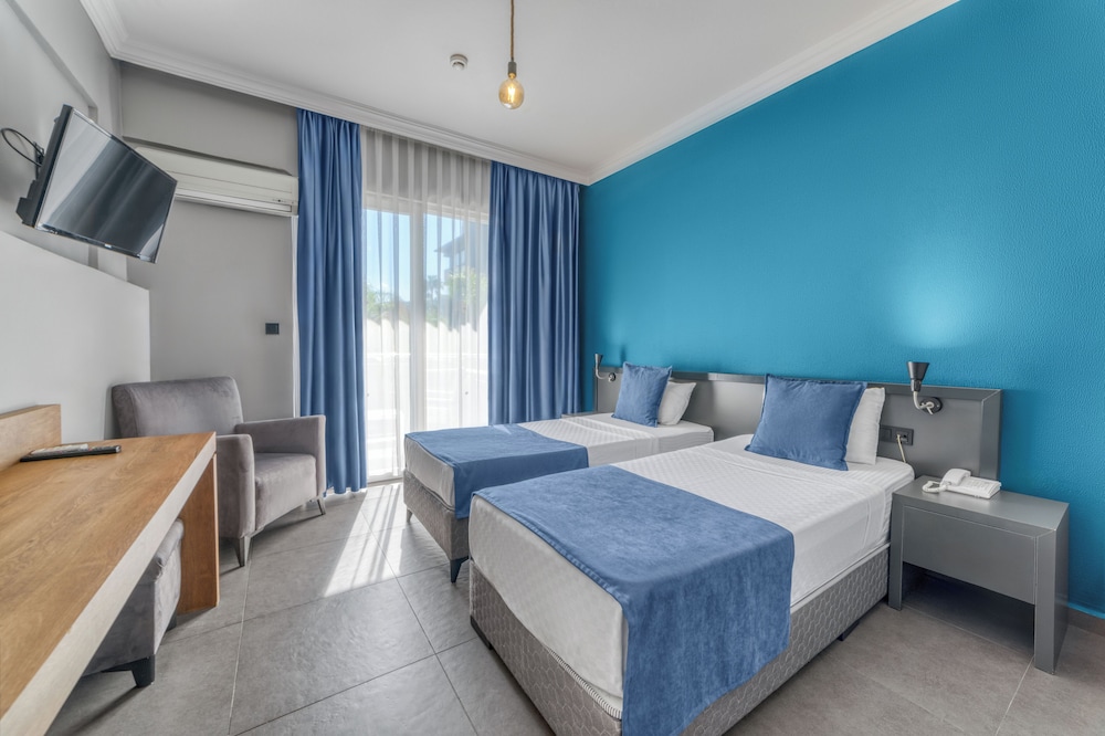 Royalisa Palmiye Beach +14 Adult Only — Hotel rooms in Alanya