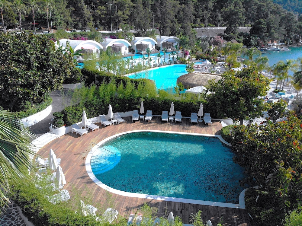 Yacht Classic Hotel - Boutique Class — Swimming pool in Fethiye, Mugla