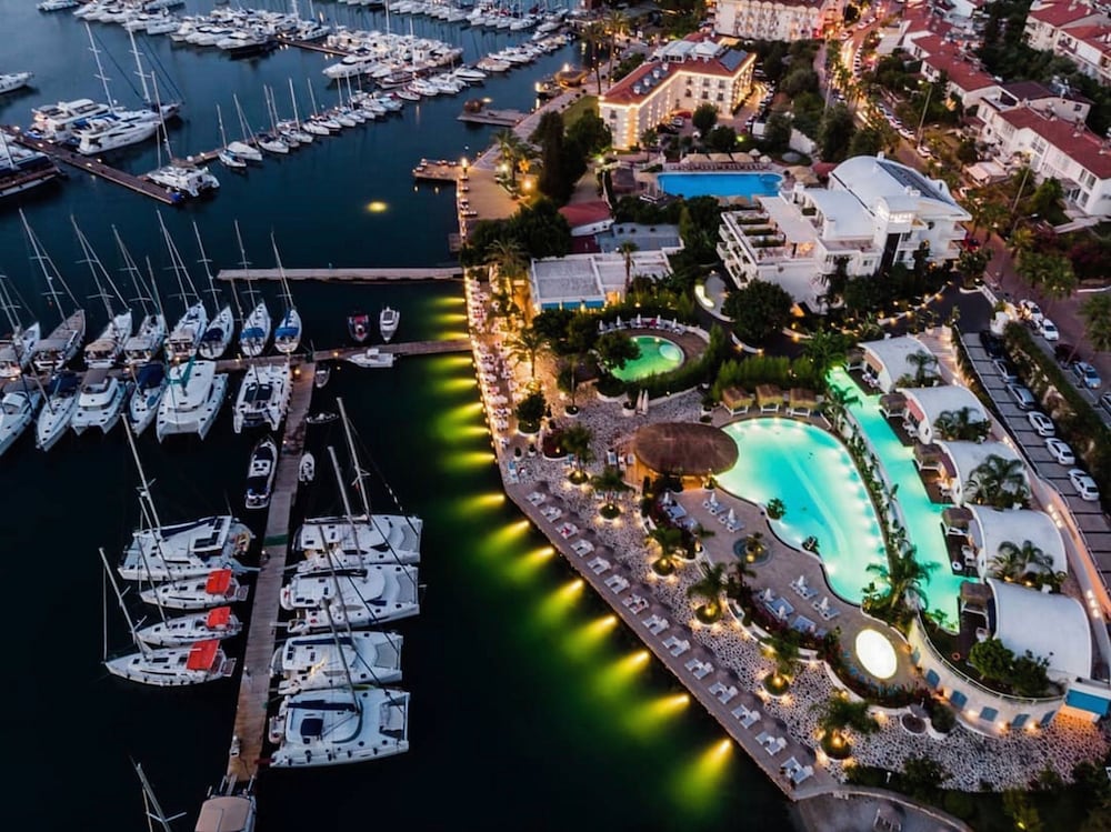 Yacht Classic Hotel - Boutique Class — Swimming pool in Fethiye, Mugla